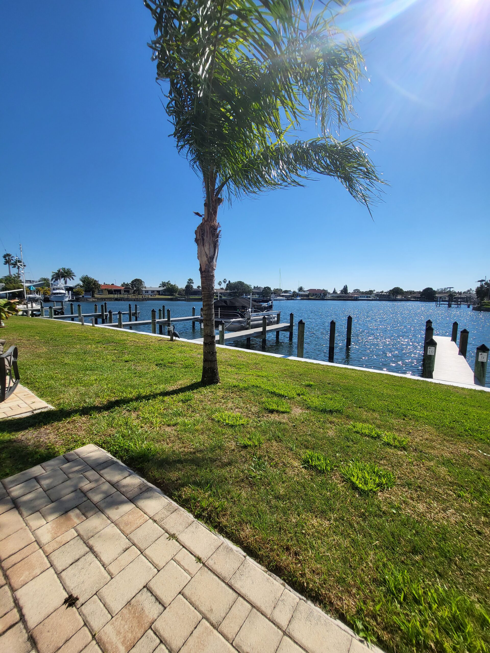 Discover the Charm of Apollo Beach