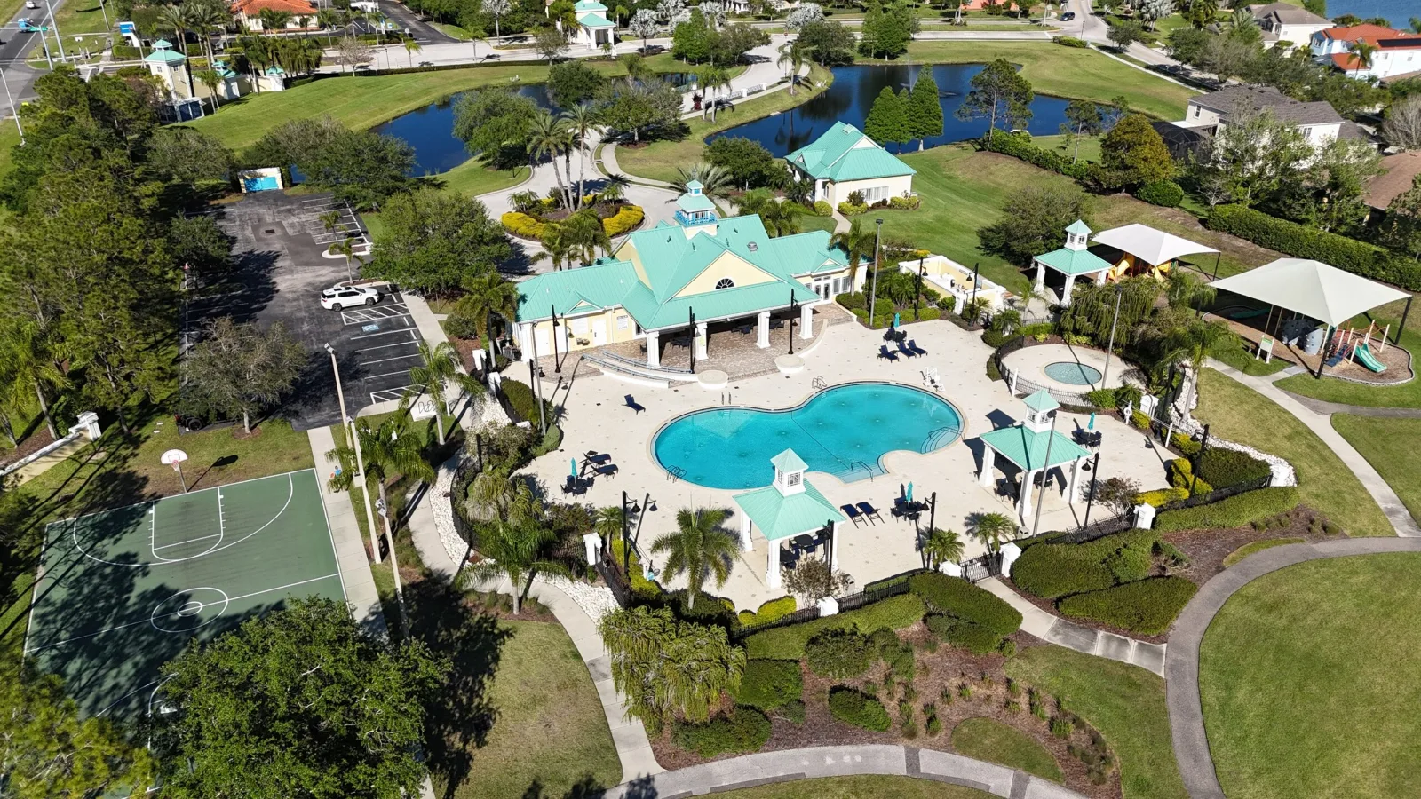 The Harbour Isles clubhouse and resort-style pool in Apollo Beach, Florida