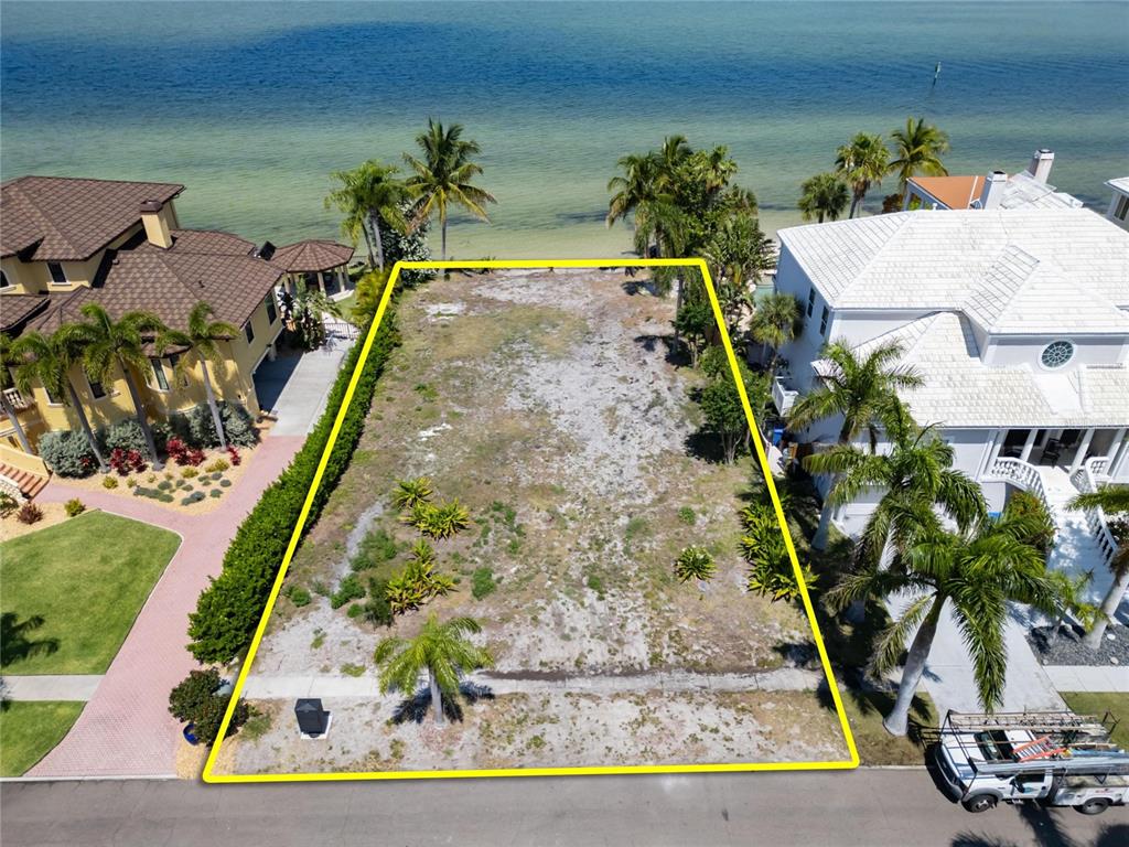 Aerial outline of the beachfront lot at 1013 Symphony Isles Boulevard