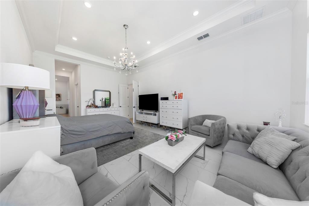 Bedroom suite at 1016 Signet Drive
