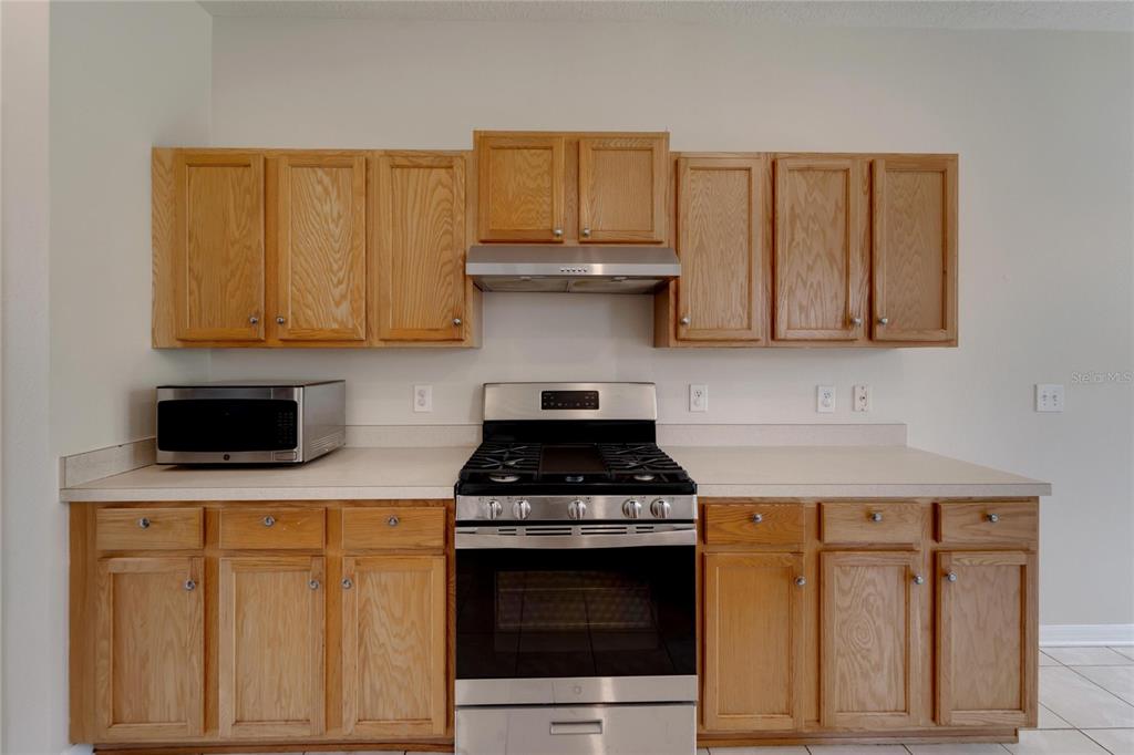 Kitchen and breakfast nook