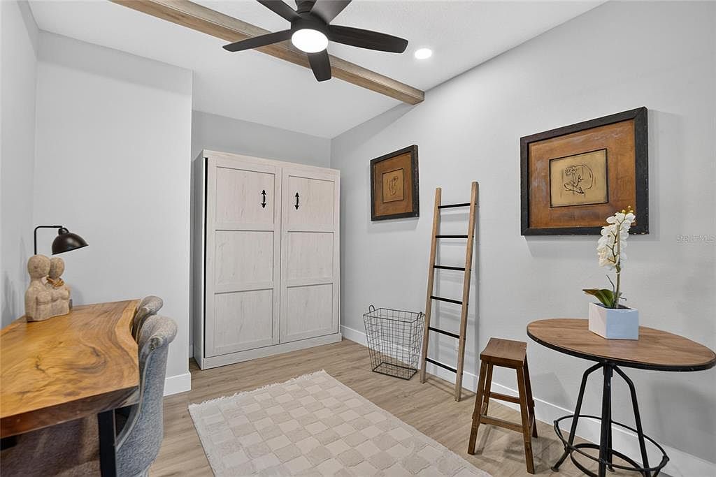 First-floor flex room with a built-in Murphy bed at 525 19th Street NW, Ruskin