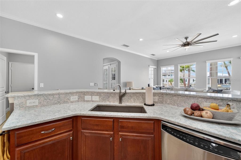 Kitchen and breakfast area