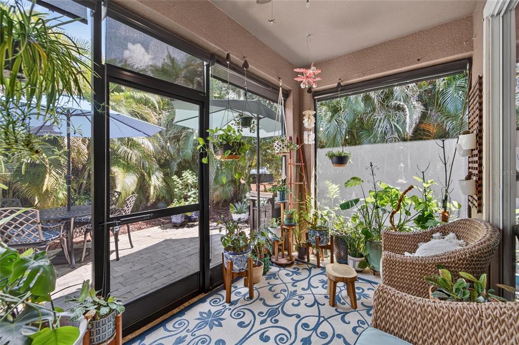 Covered, screened rear lanai