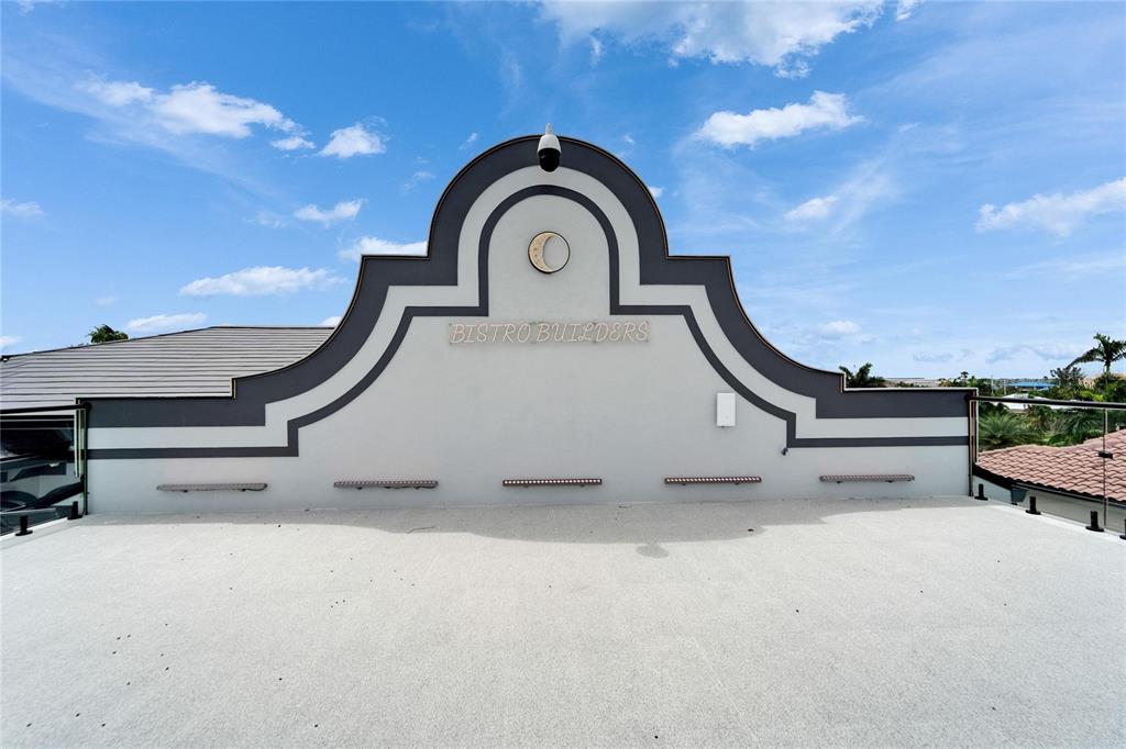 Rooftop observatory with 360 degree views at 6526 Surfside Boulevard