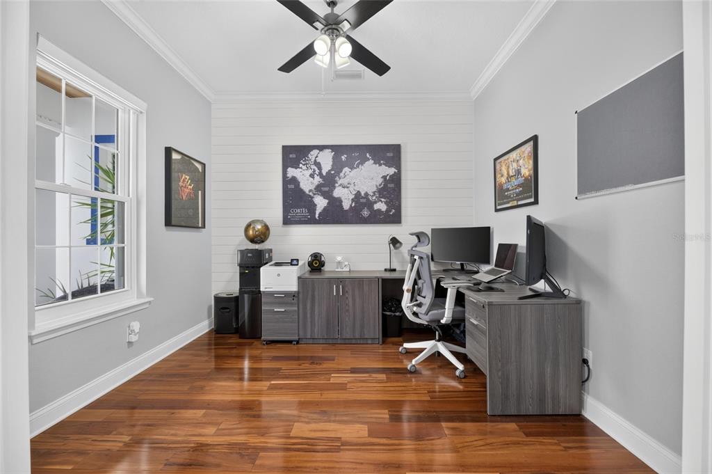 Home office at 713 Islebay Drive, Apollo Beach