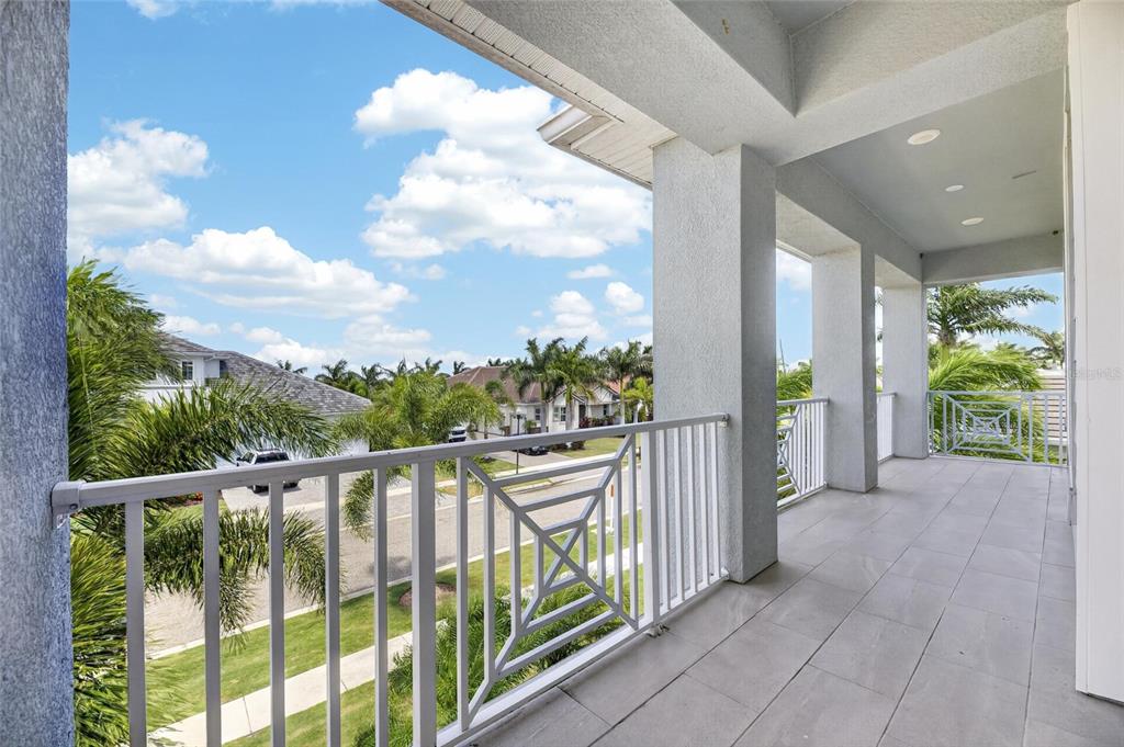West-facing second floor balcony at 825 Manns Harbor Drive